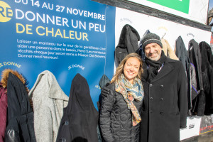 Marie-Pier Therrien et Eric St-Arnaud devant le mur de la gentillesse.